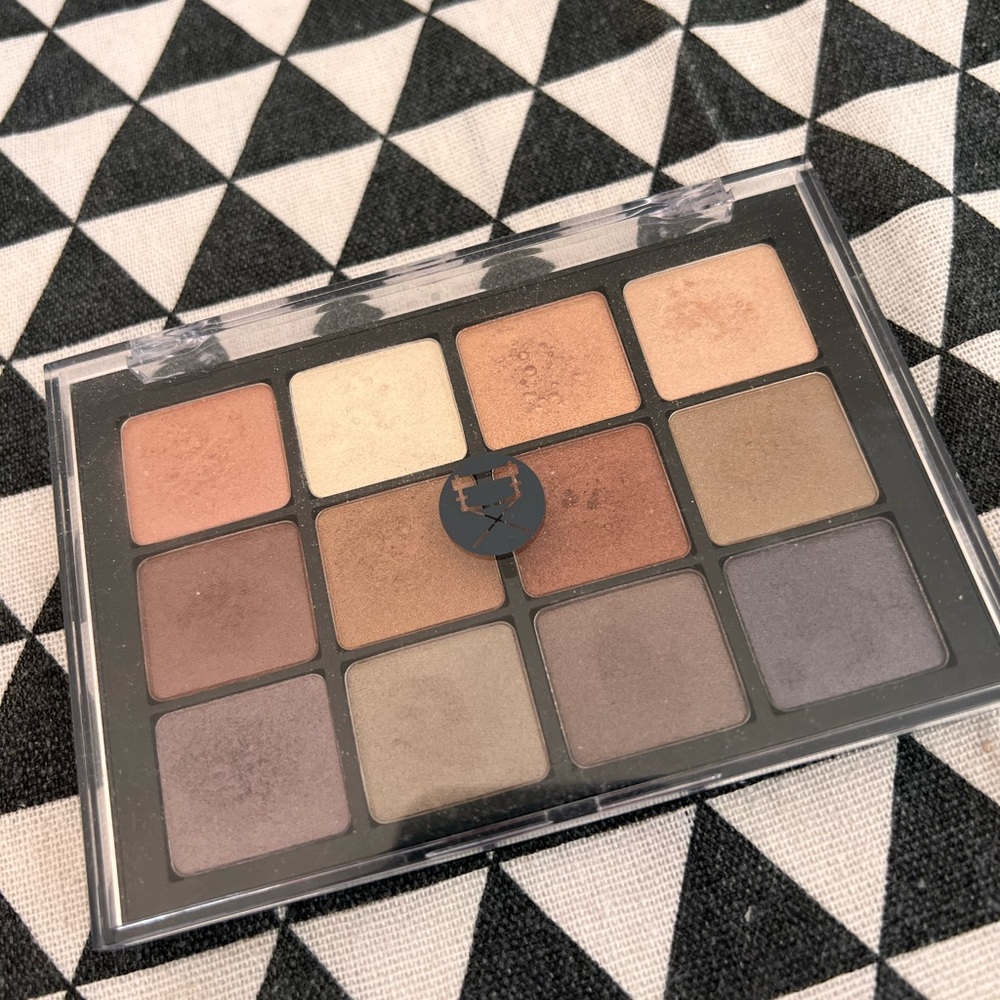 Visesrt Eyeshadow Palette - Paris Nude